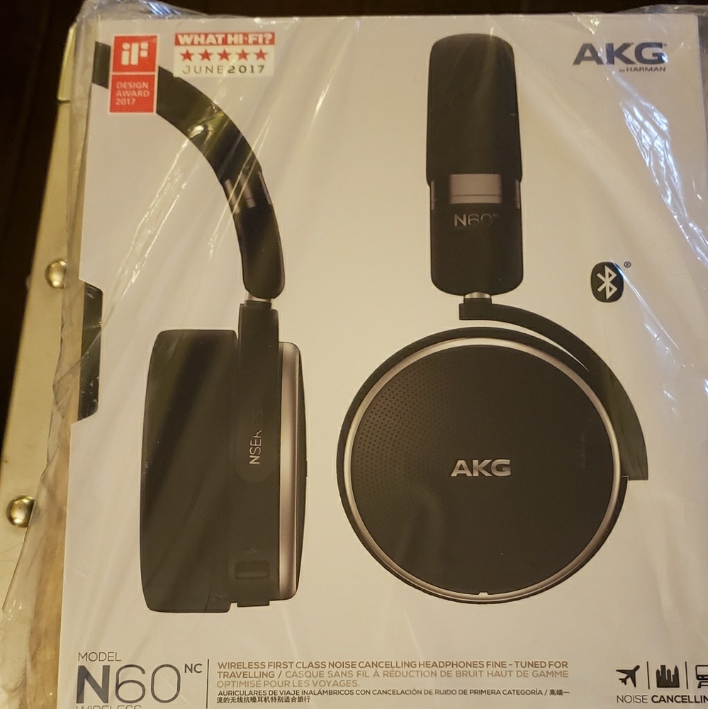 (Sold) Noise cancelling wireless headphones